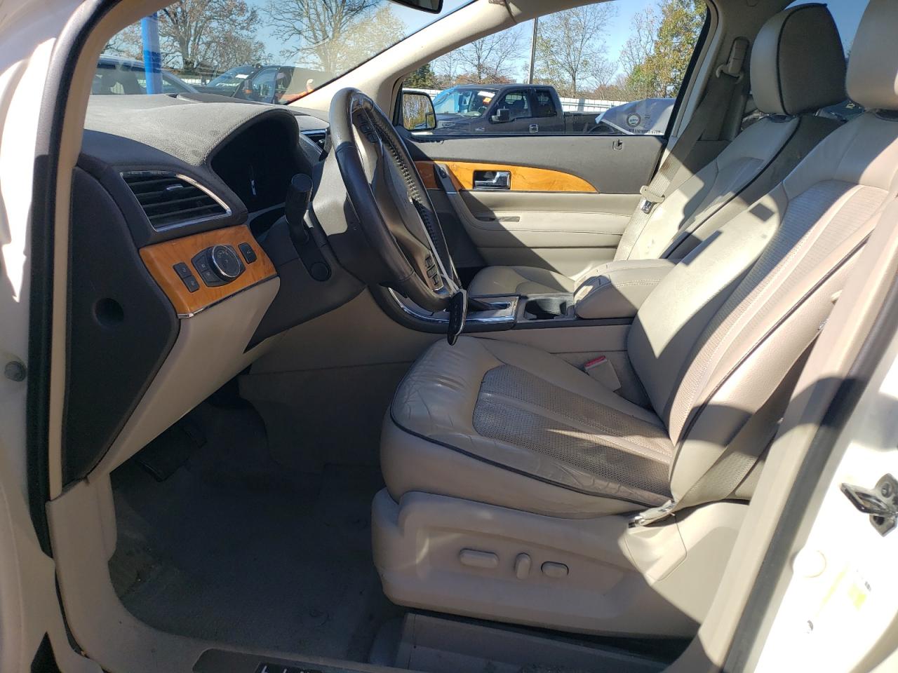 2013 Lincoln MKX - Image 7