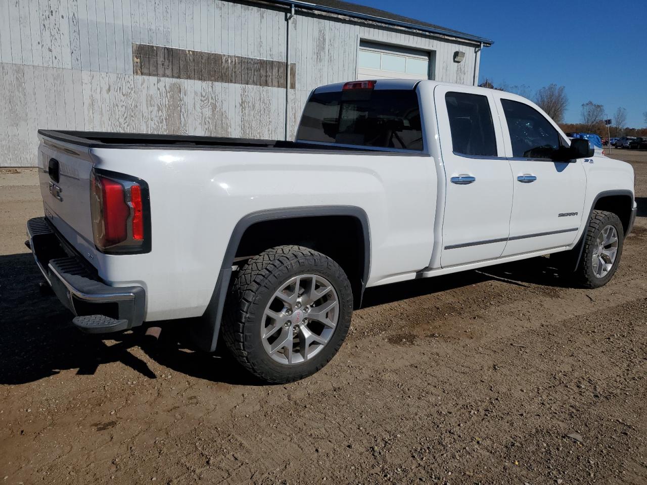 2018 GMC Sierra - Image 3
