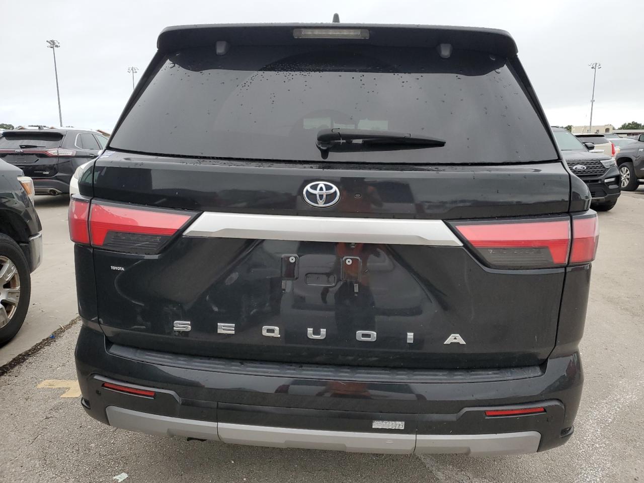 7SVAAAAA5PX001618 2023 Toyota Sequoia Sr5