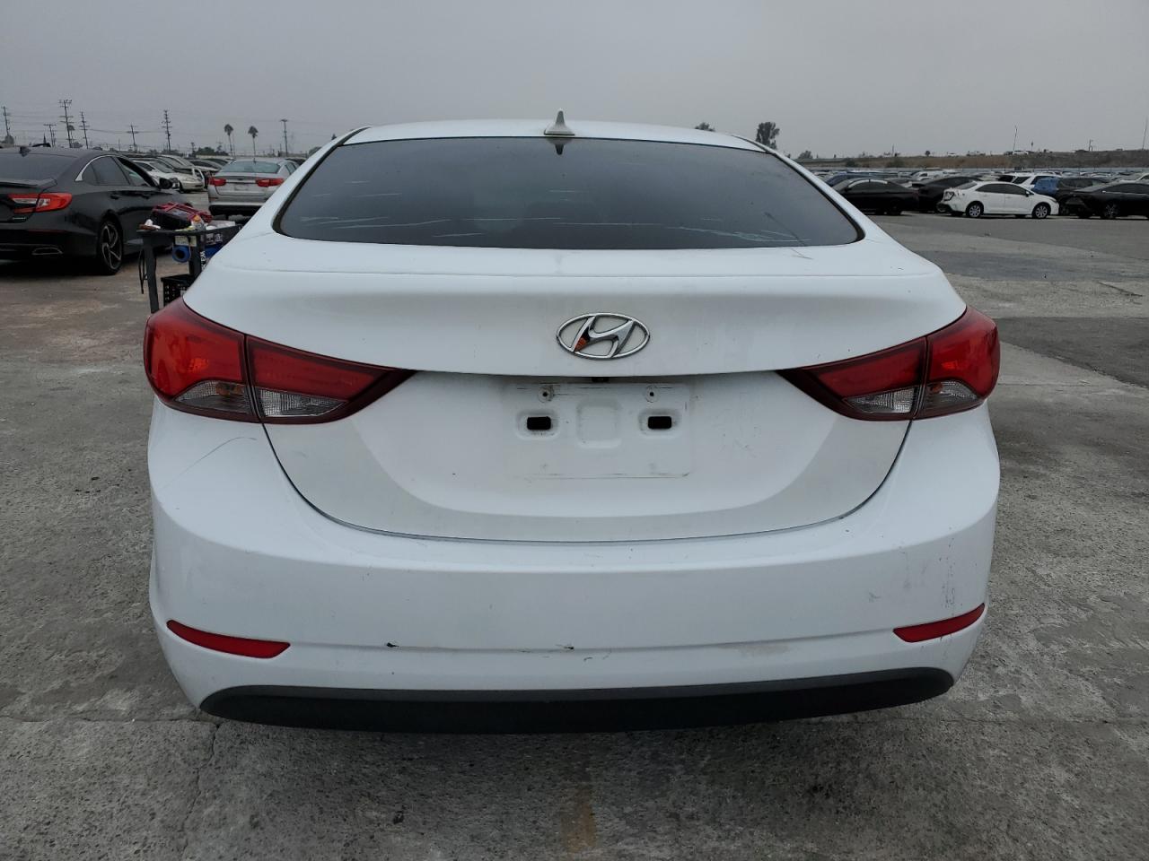 2016 Hyundai Elantra Se VIN: 5NPDH4AE8GH659811 Lot: 76109974