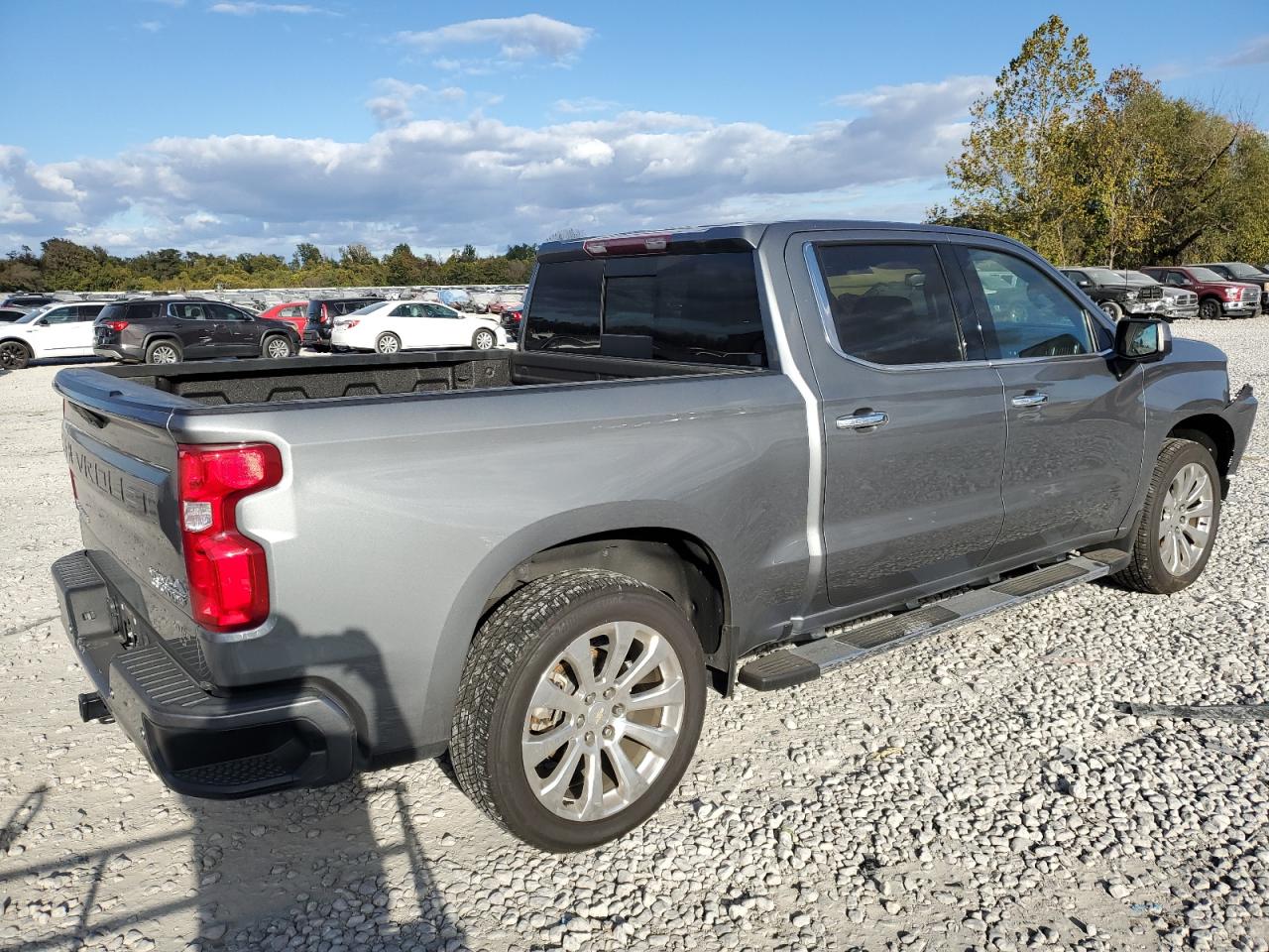 2019 Chevrolet Silverado - Image 3