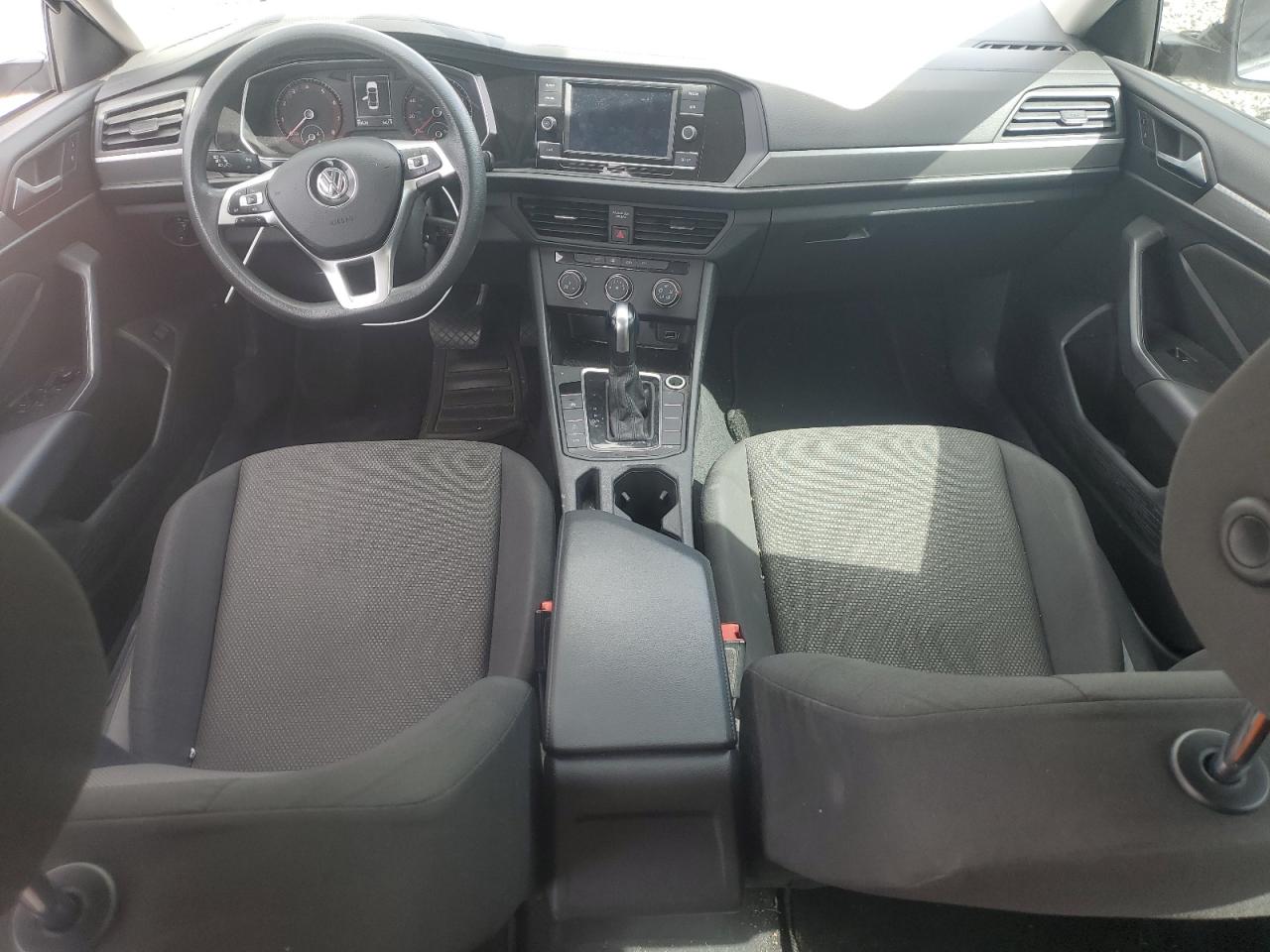 3VWCB7BU3KM140282 2019 Volkswagen Jetta S