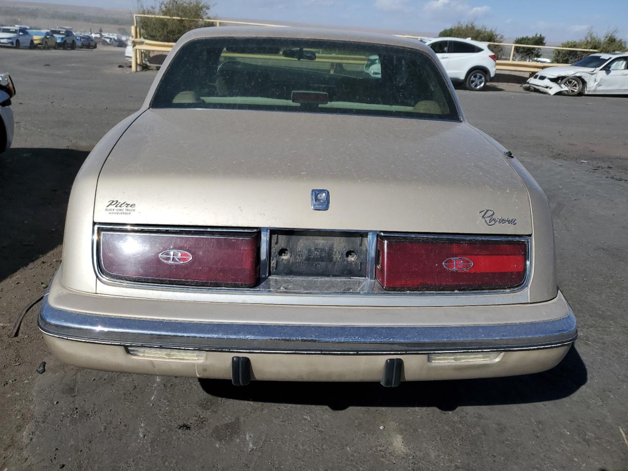 1992 Buick Riviera VIN: 1G4EZ13L3NU404574 Lot: 74101064