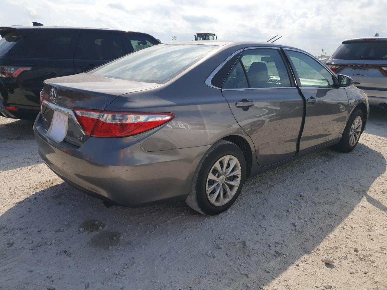 VIN 4T1BF1FKXHU670662 2017 TOYOTA CAMRY no.3