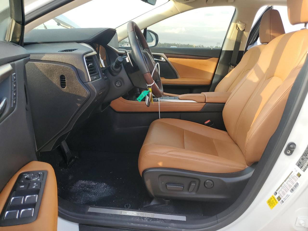 2022 Lexus RX - Image 7