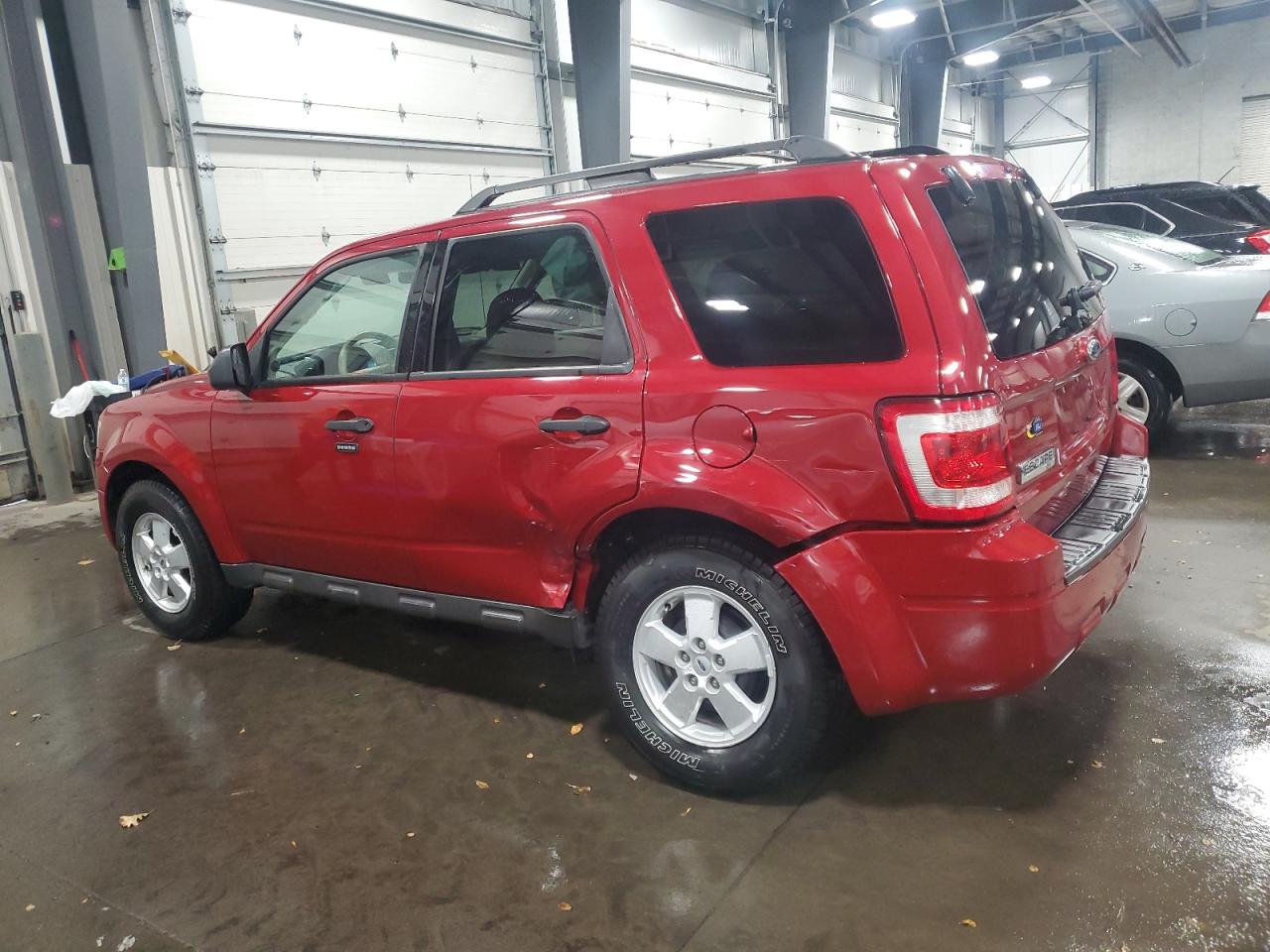 2010 Ford Escape - Image 2
