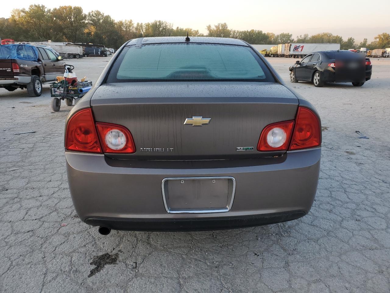 2010 Chevrolet Malibu - Image 6