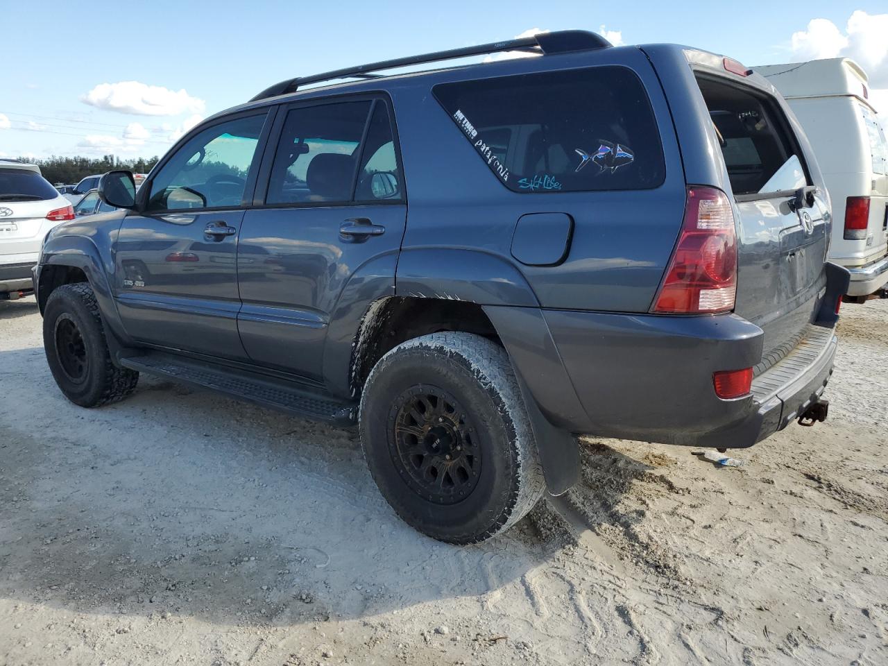 2005 Toyota 4Runner Sr5 VIN: JTEBU14RX50066232 Lot: 74890074