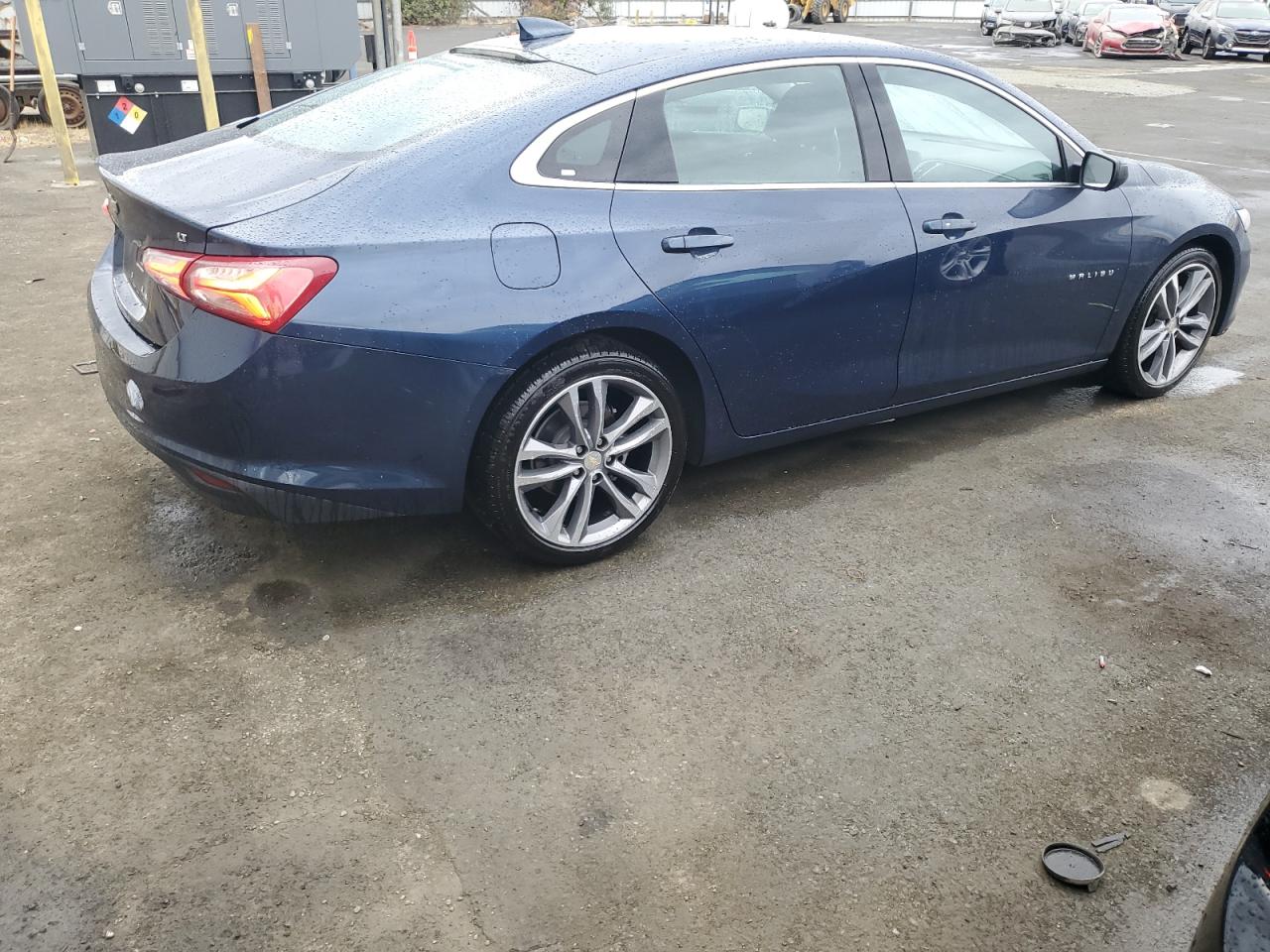 2022 Chevrolet Malibu - Image 3