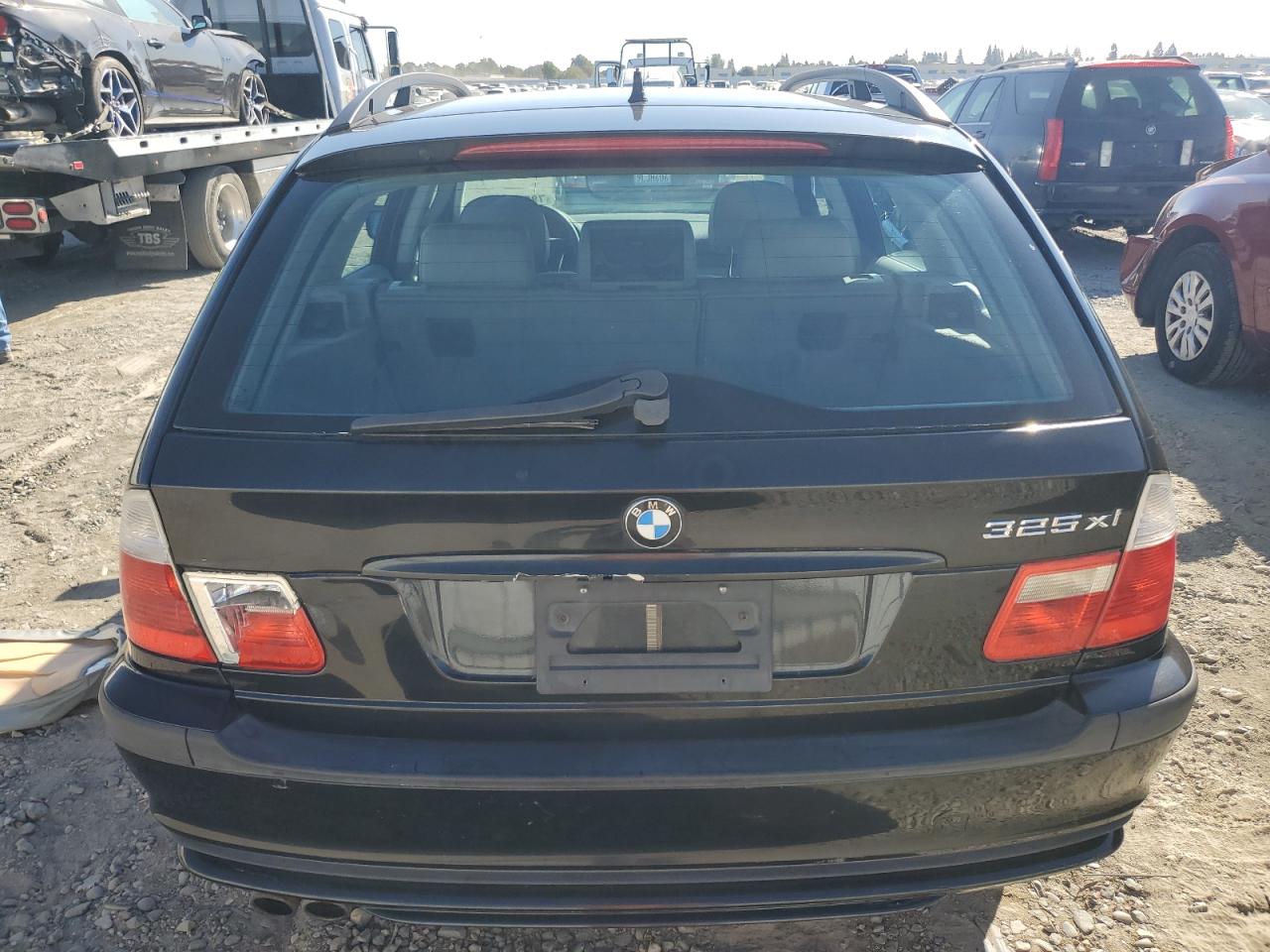 WBAEP33492PF00590 2002 BMW 325 Xit