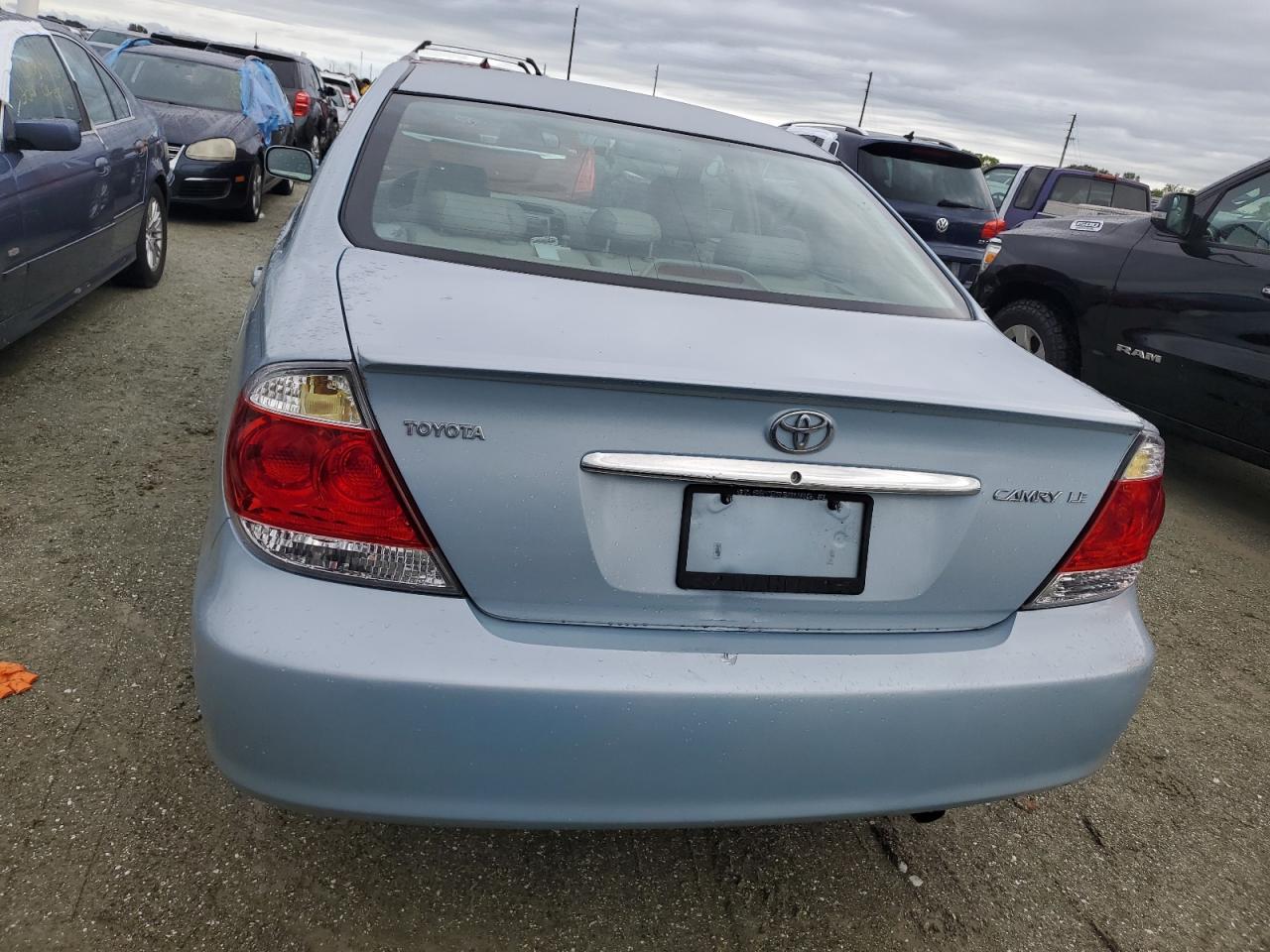 2005 Toyota Camry Le VIN: 4T1BE32K45U952747 Lot: 74395724