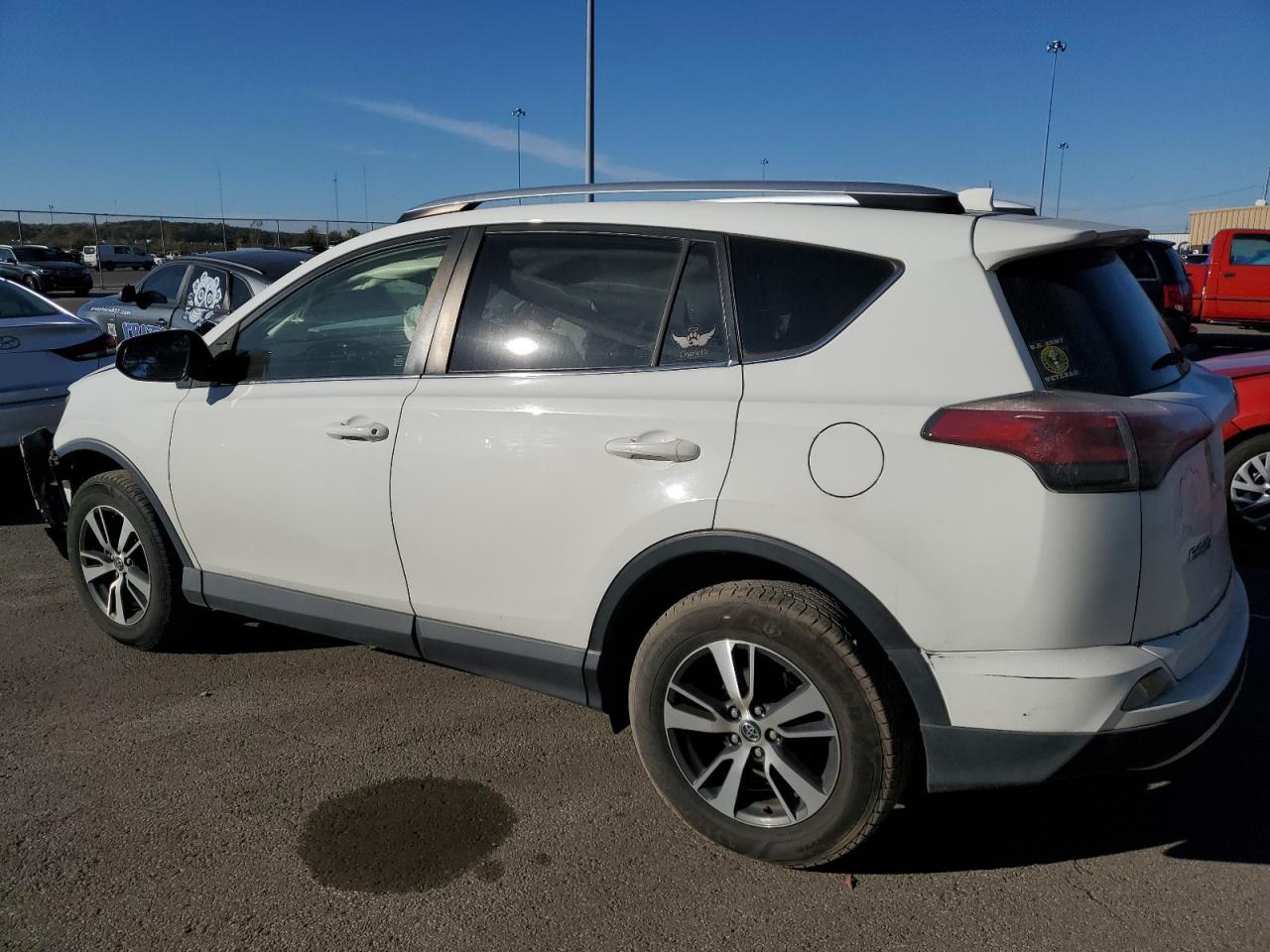 2016 Toyota RAV 4 - Image 2