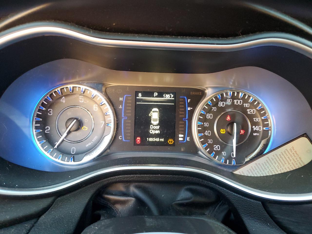 2015 Chrysler 200 - Image 9