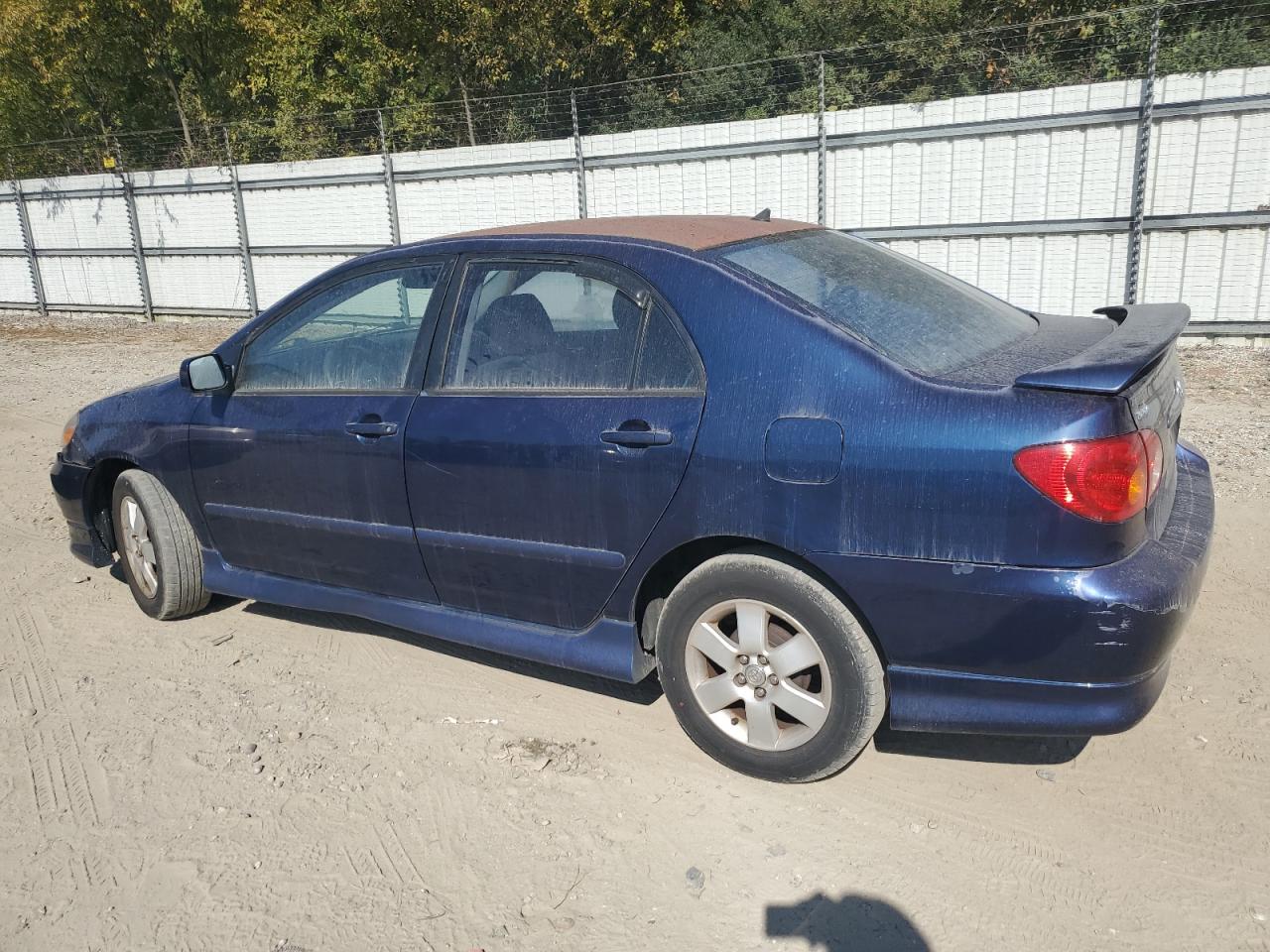 2004 Toyota Corolla - Image 2