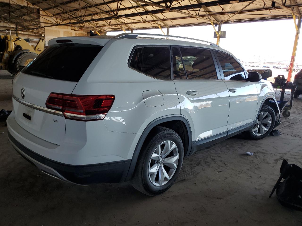 VIN 1V2CR2CA1JC567335 2018 VOLKSWAGEN ATLAS no.3