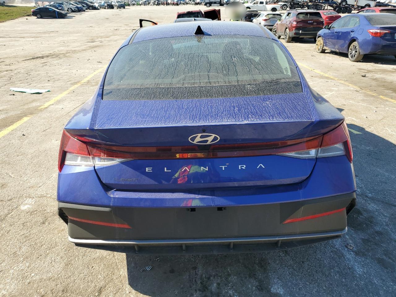 2024 Hyundai Elantra - Image 6
