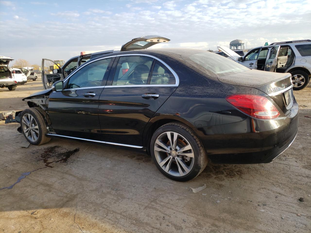 VIN 55SWF4KB3FU077856 2015 MERCEDES-BENZ C-CLASS no.2