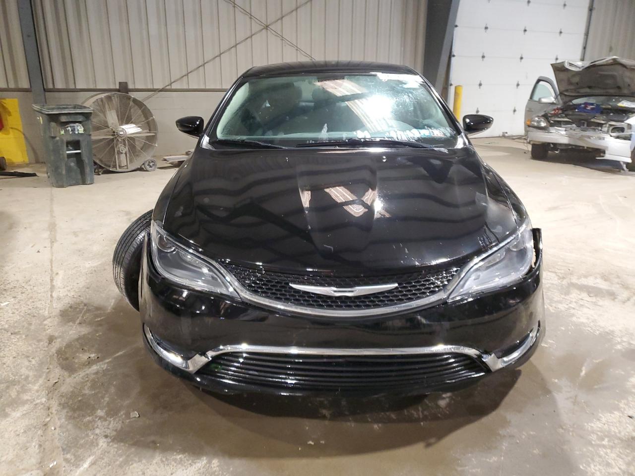 2015 Chrysler 200 - Image 5