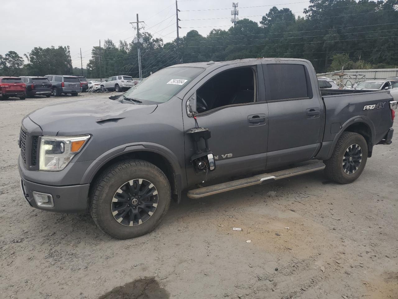 1N6AA1E51KN514518 2019 Nissan Titan Sv