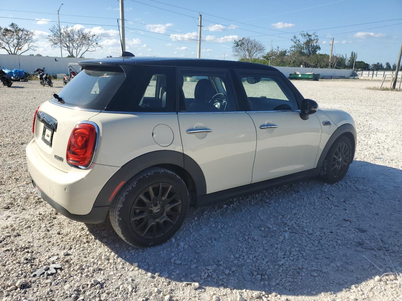 2019 MINI Cooper - Image 3