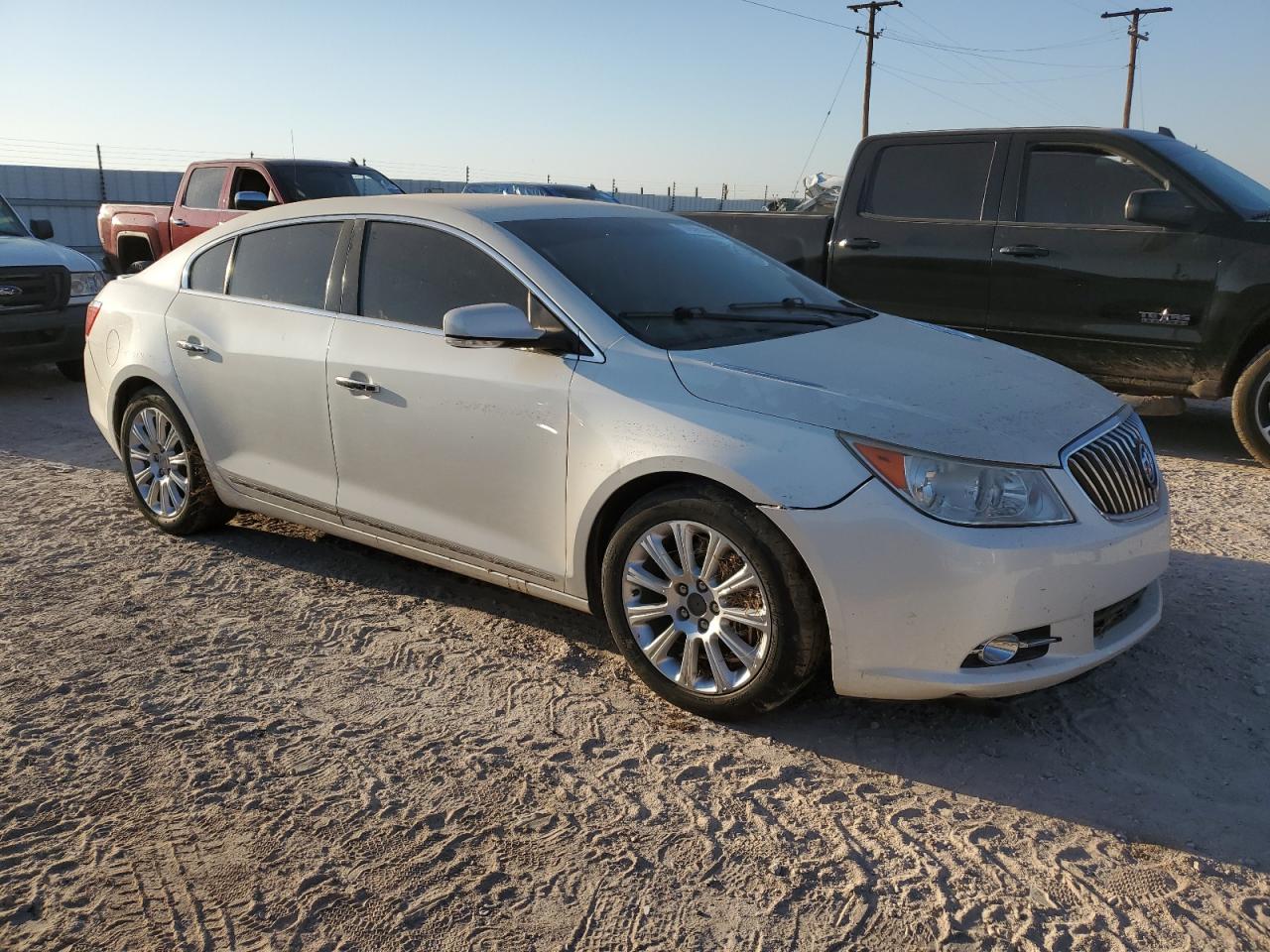 VIN 1G4GC5E36DF331184 2013 BUICK LACROSSE no.4