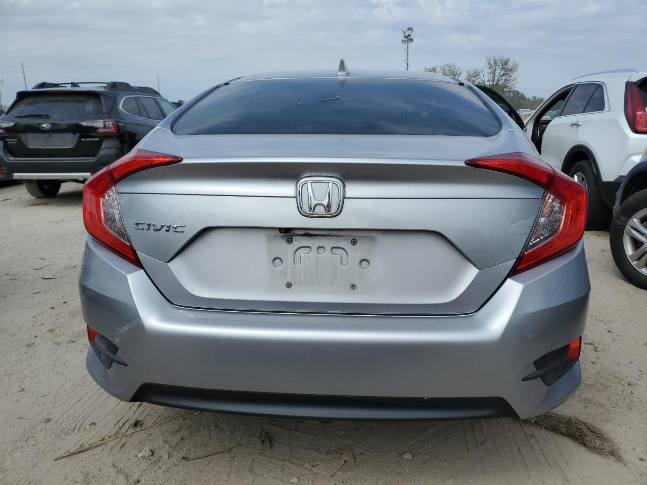 2018 Honda Civic Ex VIN: 19XFC2F71JE029677 Lot: 76599544