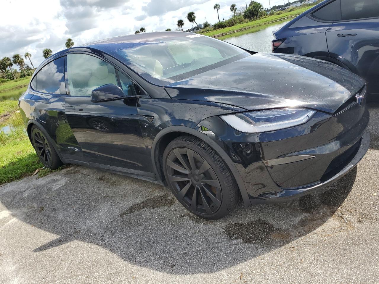 VIN 7SAXCBE57NF358648 2022 TESLA MODEL X no.4