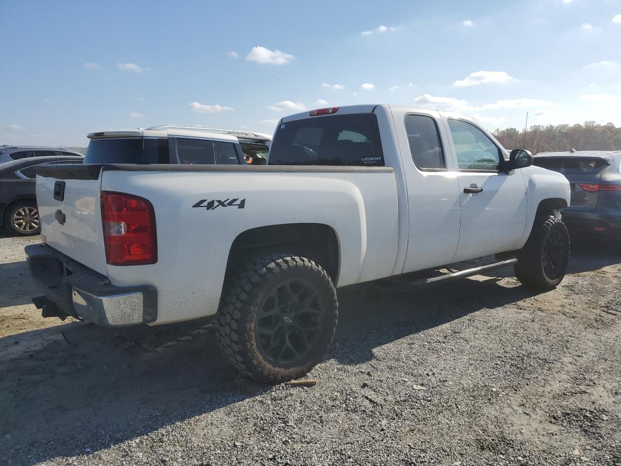 2010 Chevrolet Silverado - Image 3