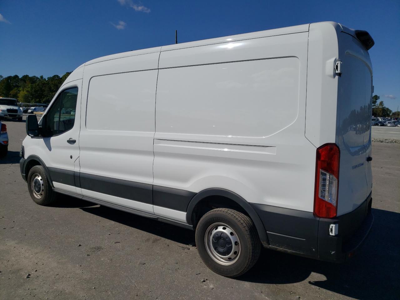 VIN 1FTBR1C83NKA20924 2022 FORD TRANSIT no.2