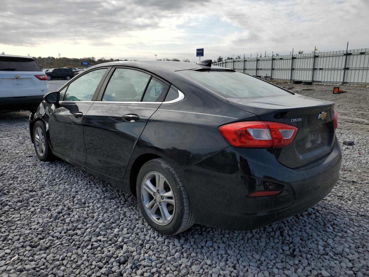 2017 Chevrolet Cruze - Image 2