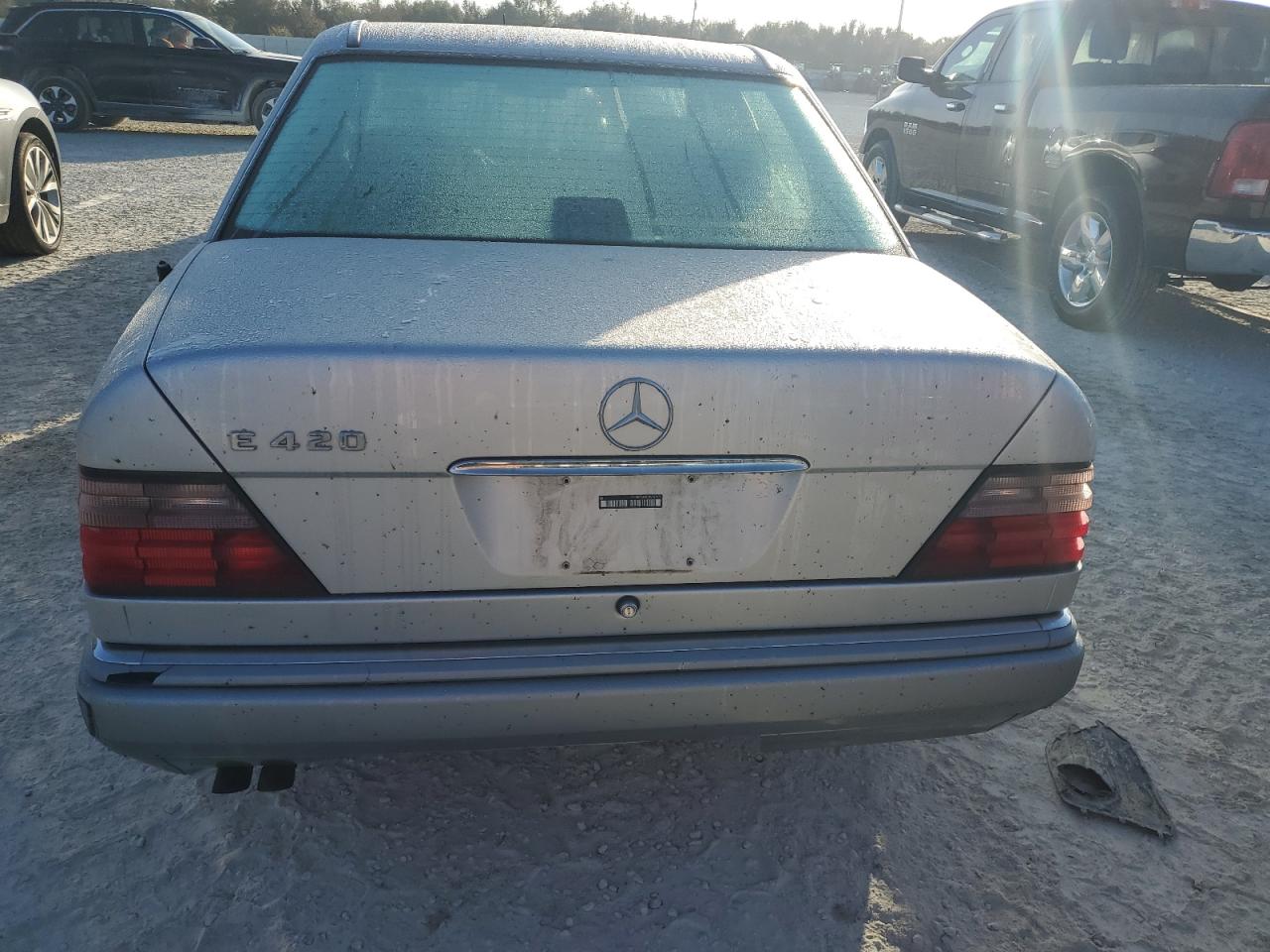 WDBEA34E7RC127977 1994 Mercedes-Benz E 420