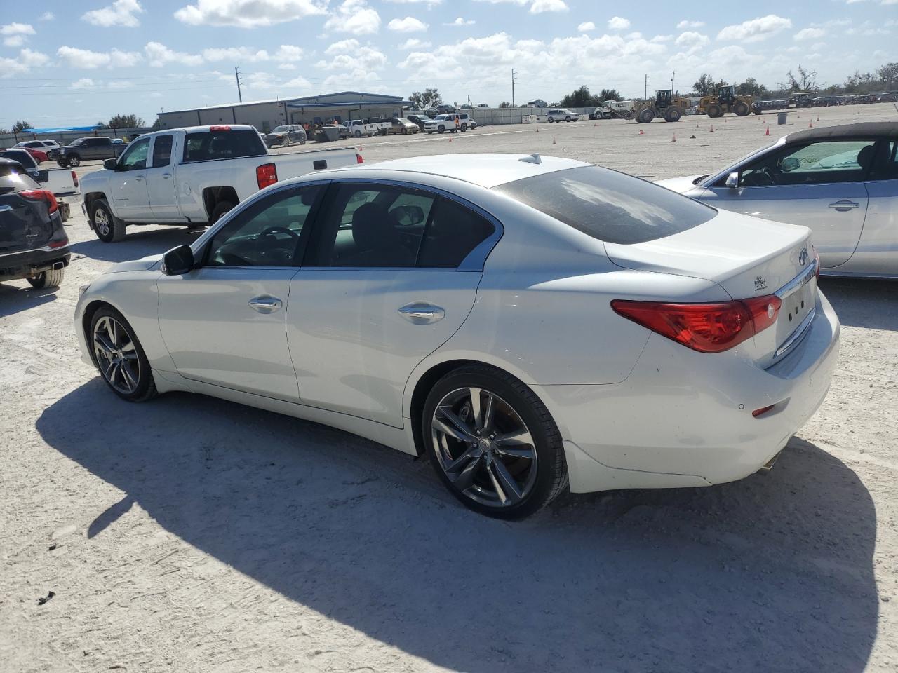 2017 Infiniti Q50 - Image 2