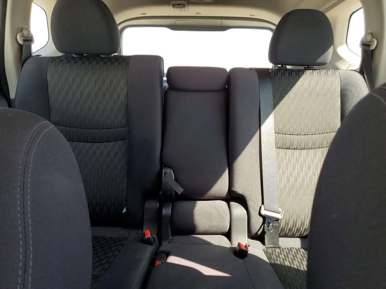2019 Nissan Rogue - Image 10