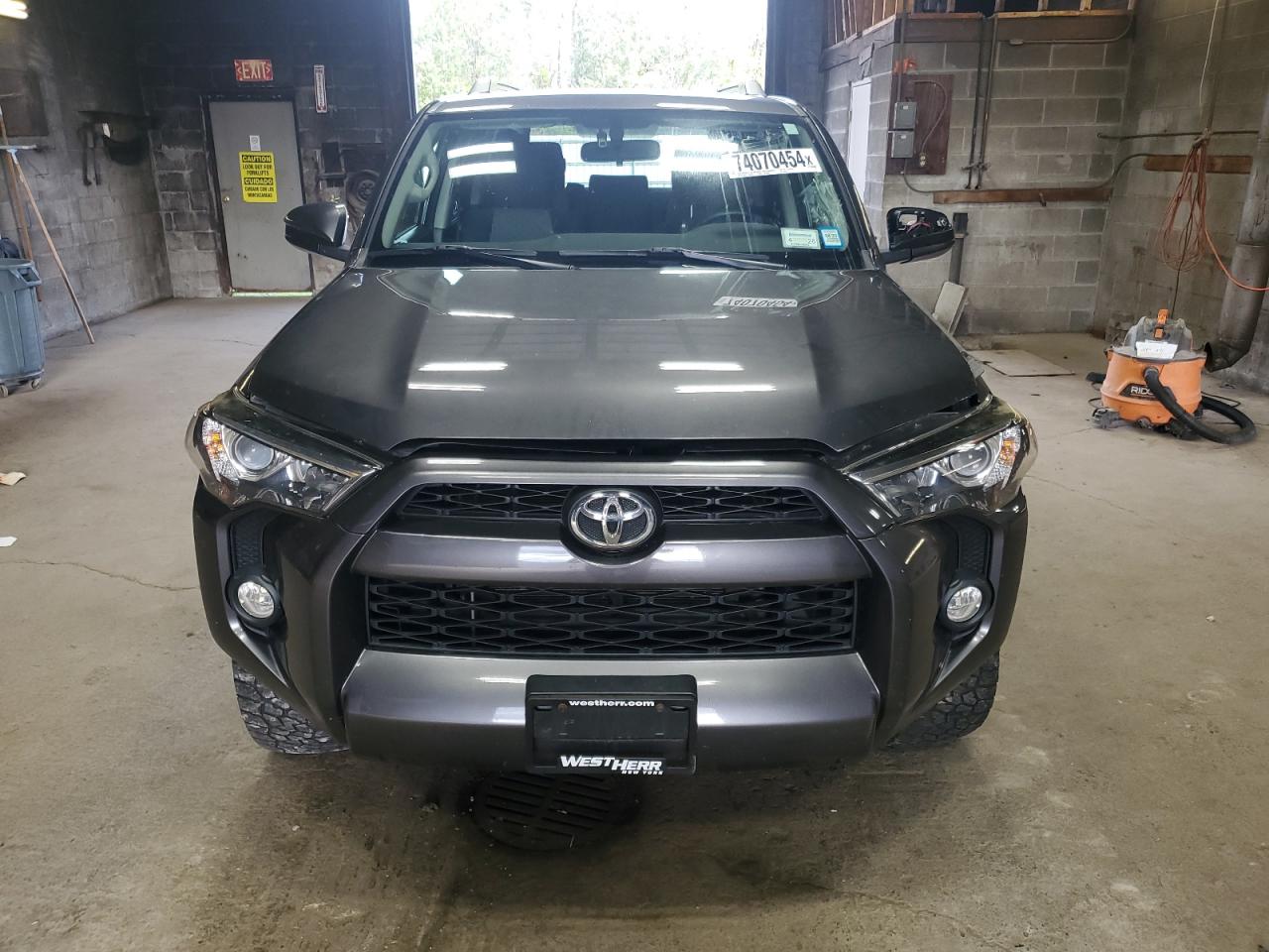 VIN JTEBU5JR8G5339654 2016 TOYOTA 4RUNNER no.5