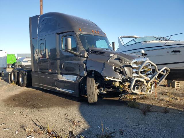 2020 Freightliner Cascadia 126 