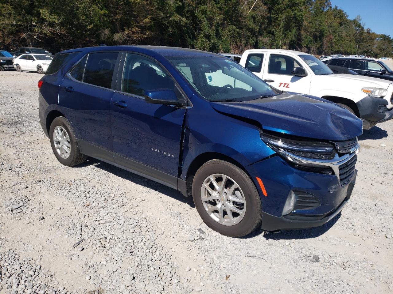 2022 Chevrolet Equinox - Image 4