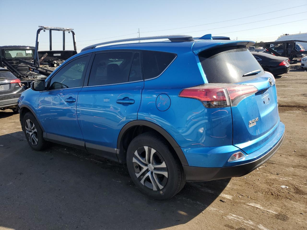2018 Toyota RAV 4 - Image 2
