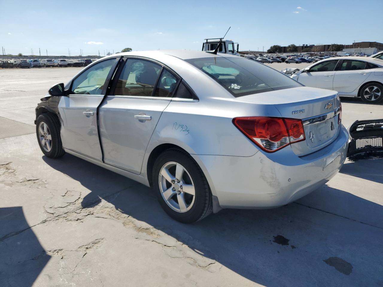 2011 Chevrolet Cruze - Image 2