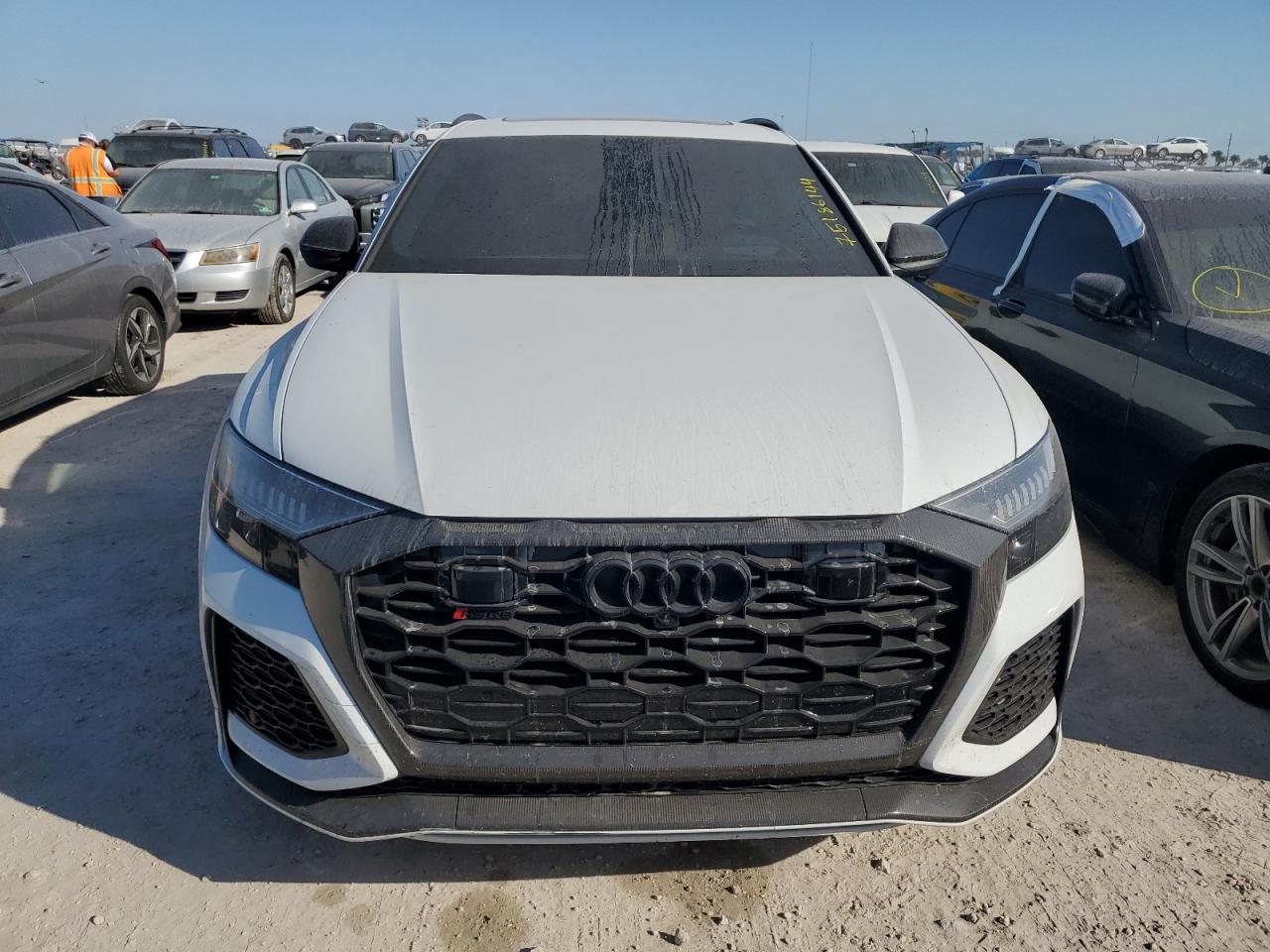 2024 Audi RS Q8 - Image 5