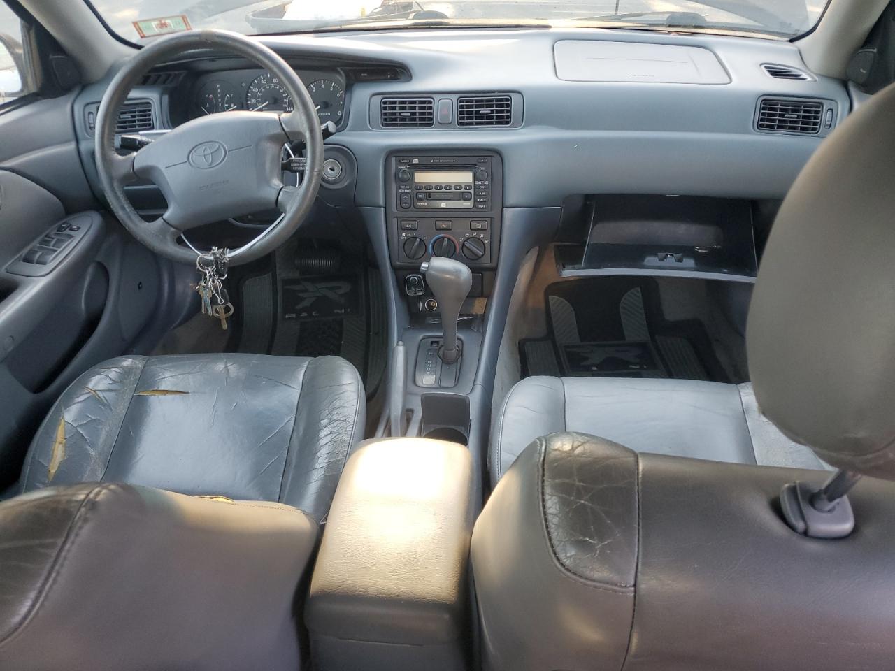 2000 Toyota Camry Le VIN: 4T1BF28K2YU946013 Lot: 77214884