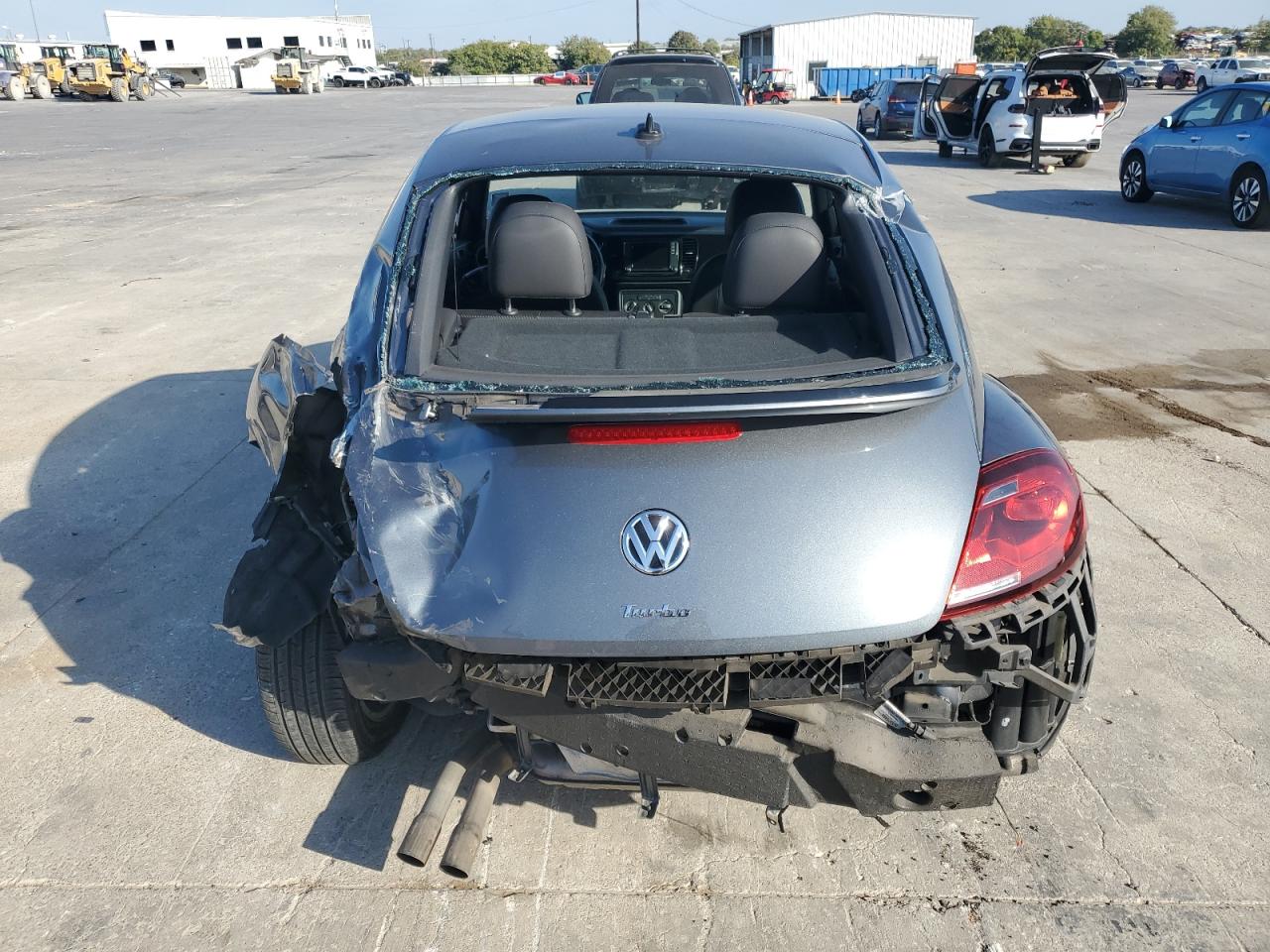 3VWFD7AT1JM710424 2018 Volkswagen Beetle S