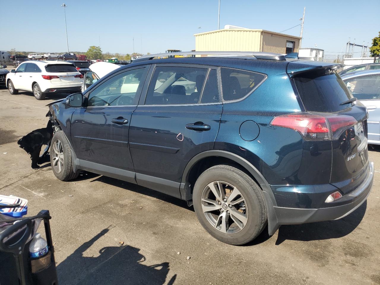 VIN JTMWFREV9HJ713728 2017 TOYOTA RAV4 no.2