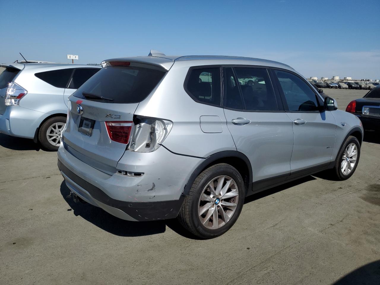 VIN 5UXWY3C56G0N88782 2016 BMW X3 no.3