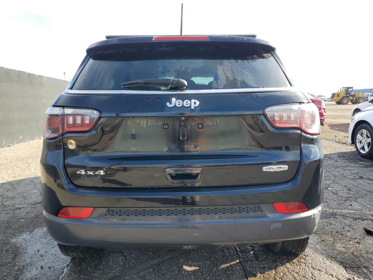 2019 Jeep Compass Latitude VIN: 3C4NJDBB8KT645929 Lot: 75703734