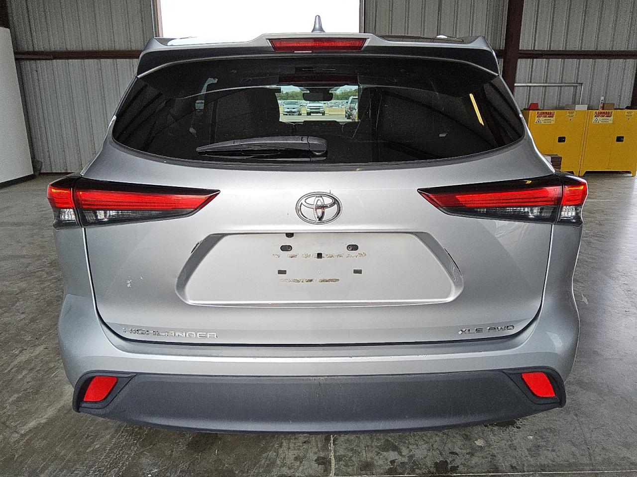 2021 Toyota Highlander Xle VIN: 5TDGZRBH0MS549843 Lot: 76591474