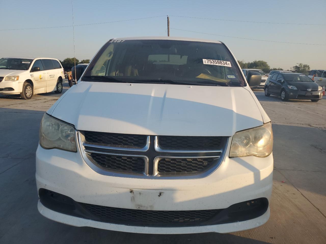 2019 Dodge Caravan - Image 5