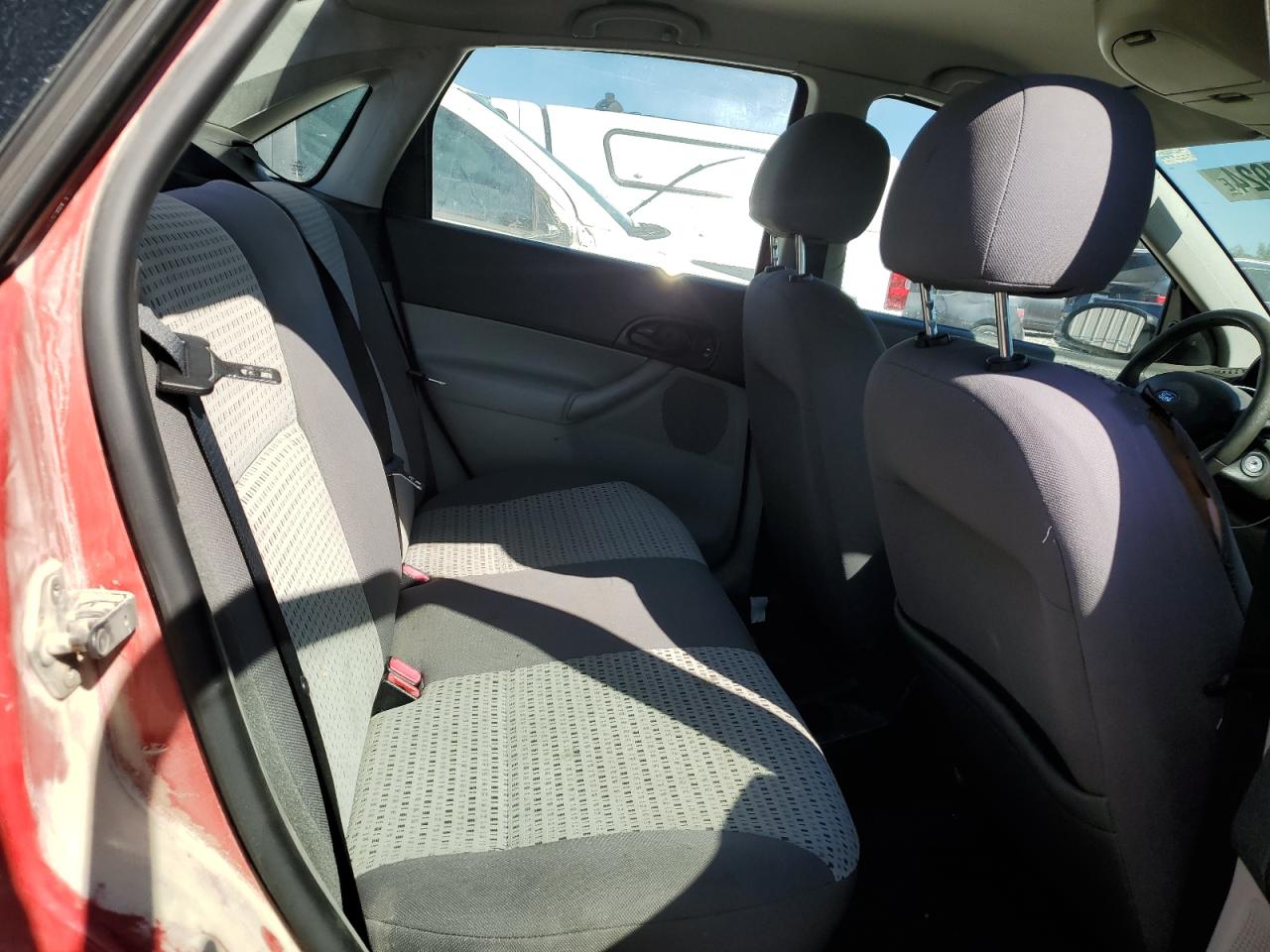 2007 Ford Focus - Image 10