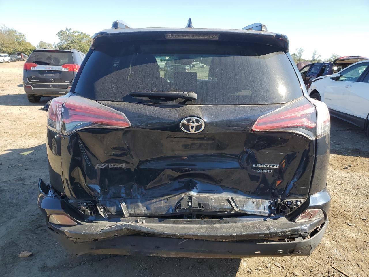 JTMDFREV9HJ165320 2017 Toyota Rav4 Limited