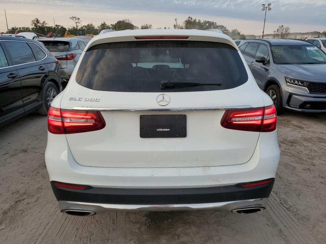 WDC0G4JB3JV081075 2018 Mercedes-Benz Glc 300