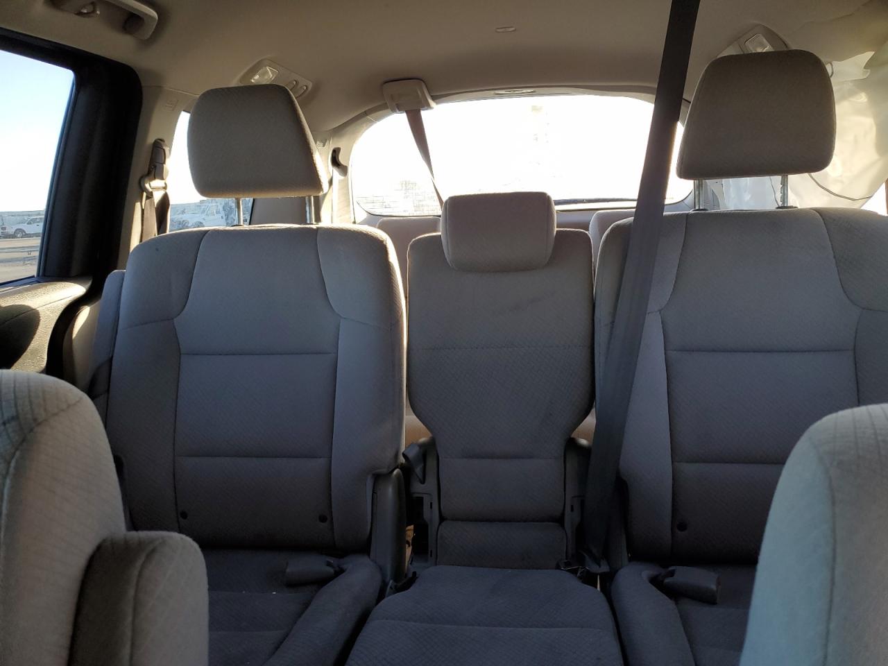 2016 Honda Odyssey - Image 10